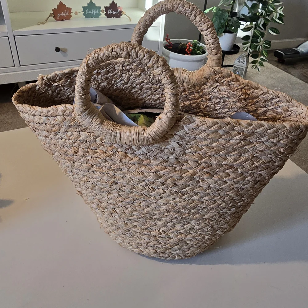 Woven Straw Tote Bag in Natural Tan - Women Bags - Picture 2 of 5